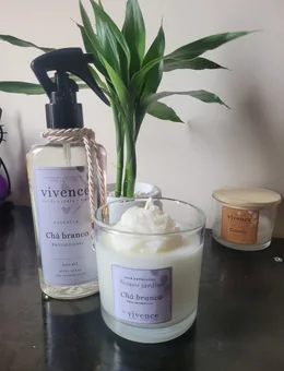 Home Spray Chá Branco Revitalizante em frasco âmbar de 200 ml.